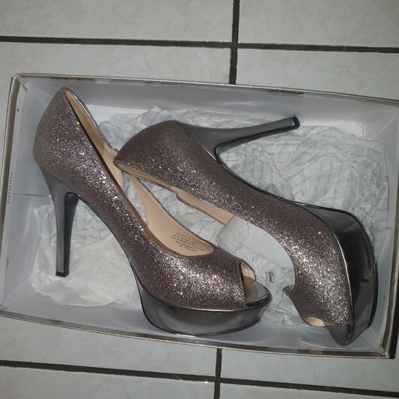 Marc Fisher Shoes - Picture 1 of 5
